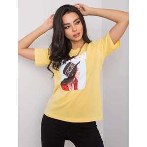 Fashionhunters Žluté dámské tričko s potiskem S