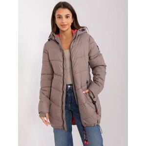 Fashionhunters Světle hnědá zimní bunda SUBLEVEL s kapucí Velikost: L