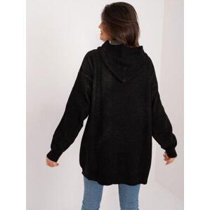 Fashionhunters Černý dámský oversize svetr s přední kapsou.Velikost: ONE SIZE, JEDNA, VELIKOST