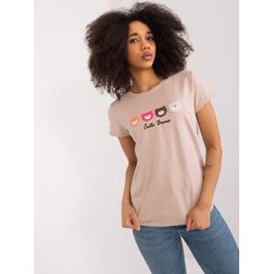 Fashionhunters Béžové tričko s nášivkami BASIC FEEL GOOD Velikost: S/M