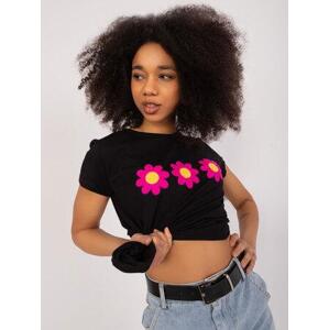 Fashionhunters Černé tričko s květinovou výšivkou BASIC FEEL GOOD Velikost: L / XL