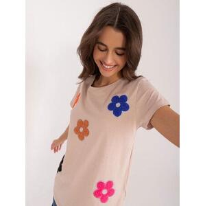 Fashionhunters Tmavě béžové tričko s květinovou aplikací BASIC FEEL GOOD Velikost: L / XL
