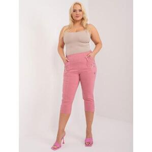 Fashionhunters Prašně růžové kalhoty plus size s 3/4 nohavicemi.Velikost: 44